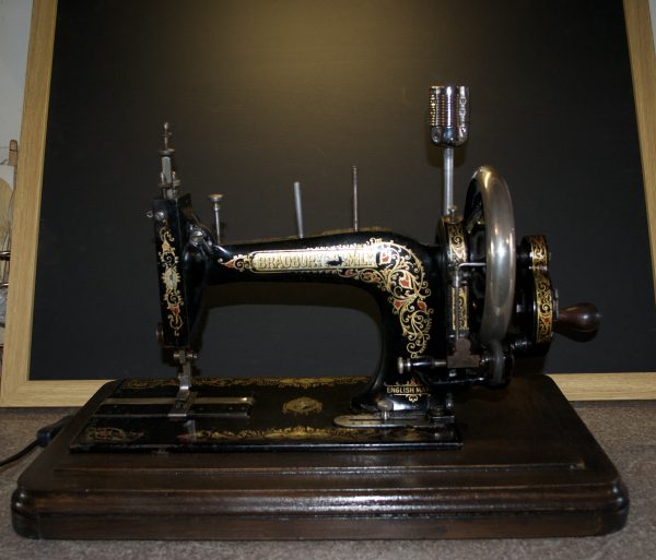 Vintage Sewing Machine Lamp