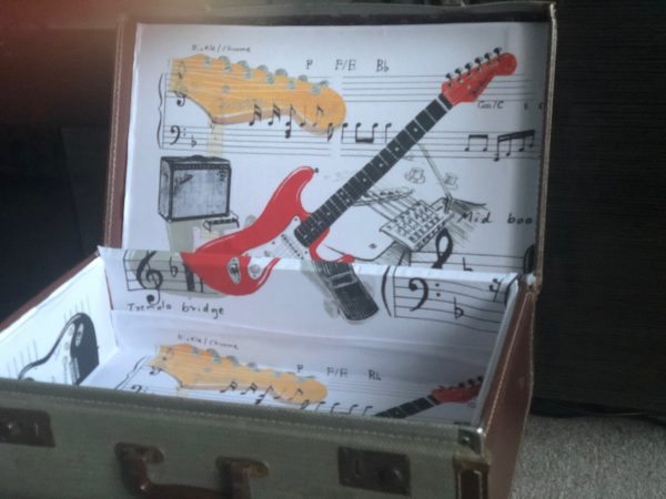 Genuine "Fender Guitar" Suitcase Table - Image 3